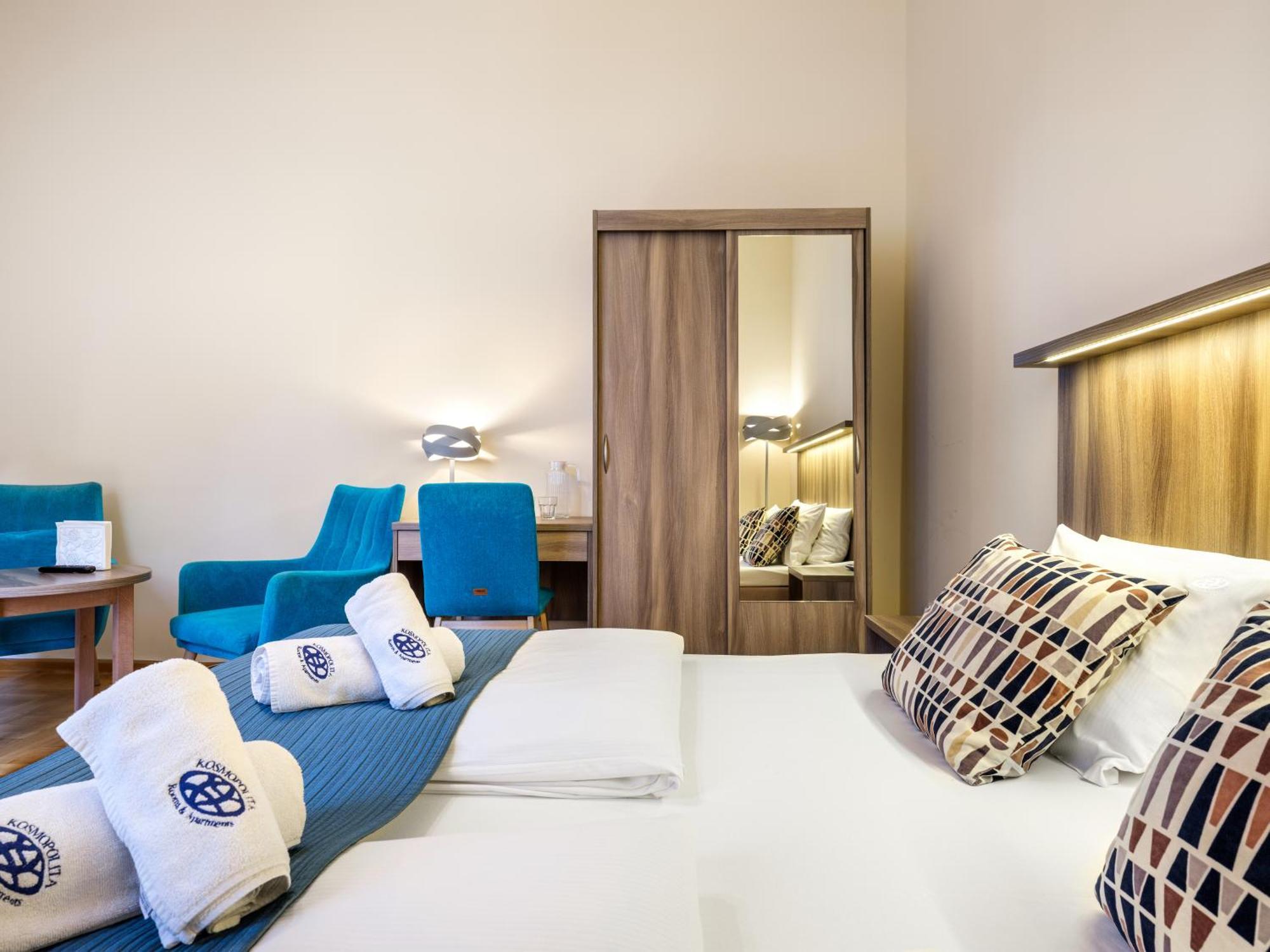 Kosmopolita Apartments — Zdjęcia 2