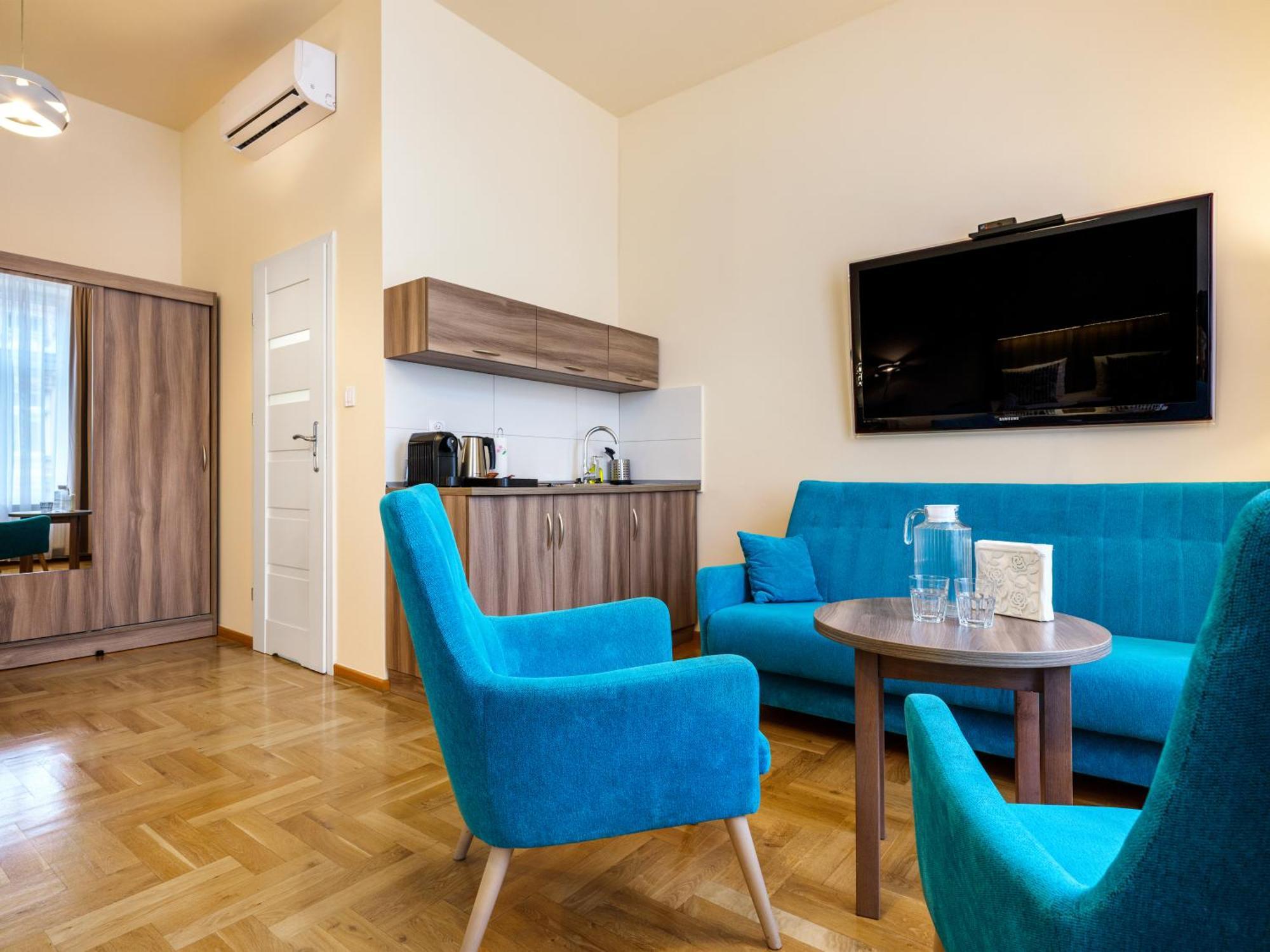 Kosmopolita Apartments — Zdjęcia 3